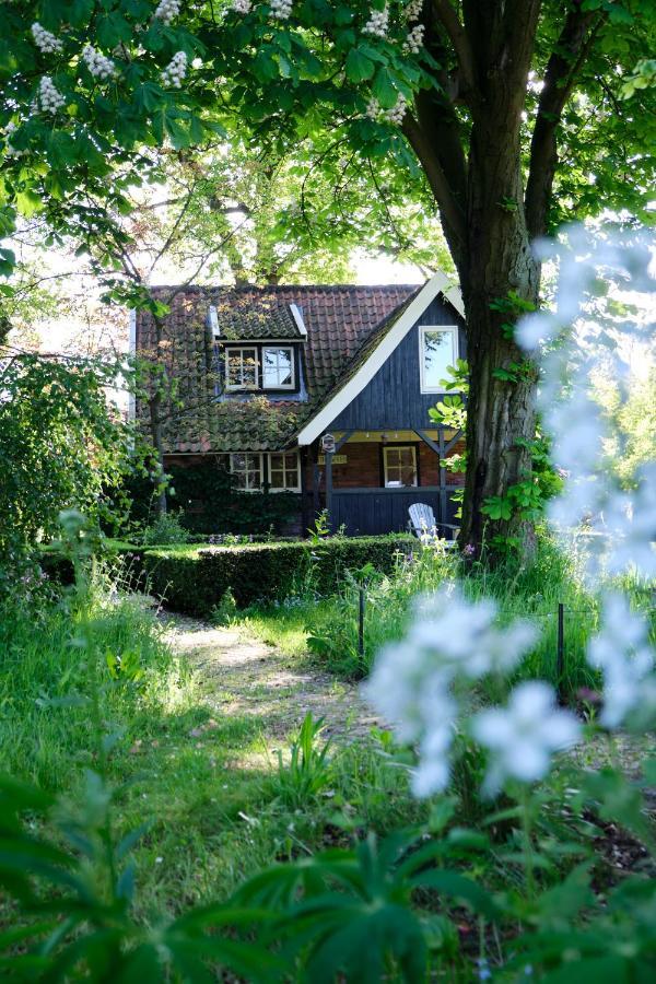 Loosan Lodges Gastenhuis Reutum Exterior photo